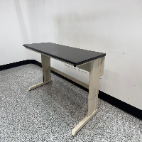 5' Laboratory Bench image 1